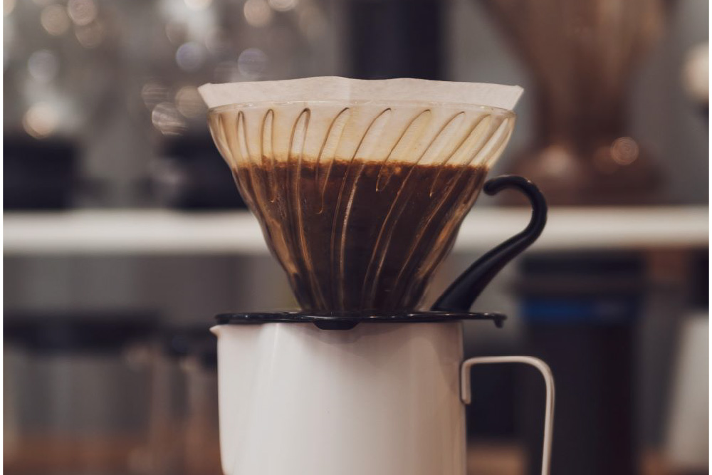 【バリスタ世界一】井崎英典氏のドリップテクニックでコーヒーを淹れるコツ